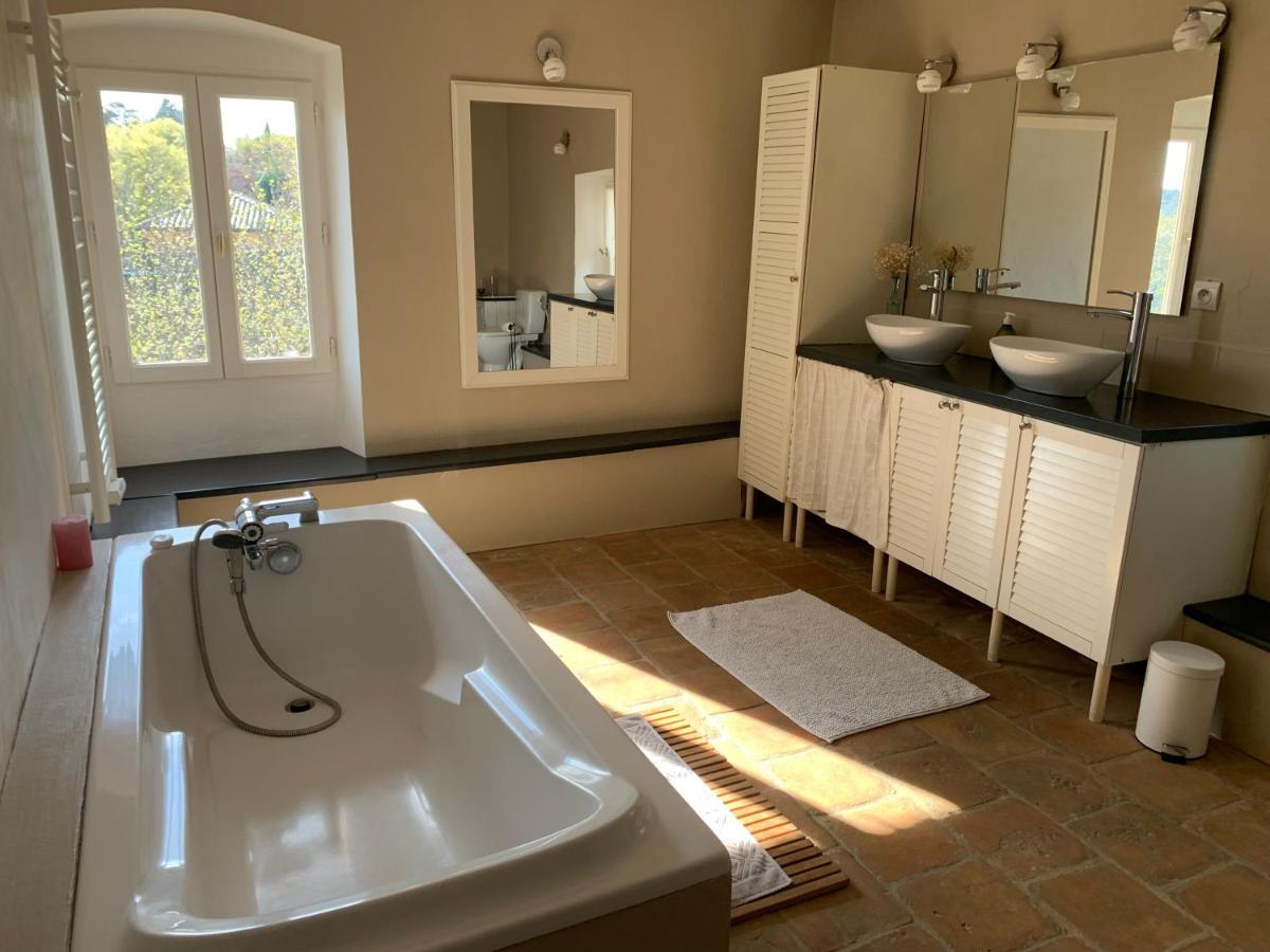 Mas Les Romarins, 10 Min D'Uzes, Piscine Et Grand Jardin Clos, Jeux, Nid De Repos Et Base Pour Activites Dans Le Gard (Adults Only) ภายนอก รูปภาพ